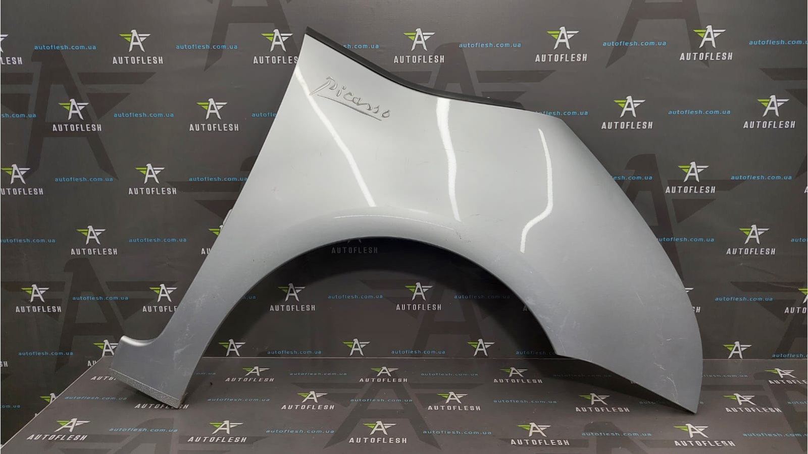 Крыло переднее правое 7841X2, 9652990780 Citroen C4 Grand Picasso C4 Picasso бу